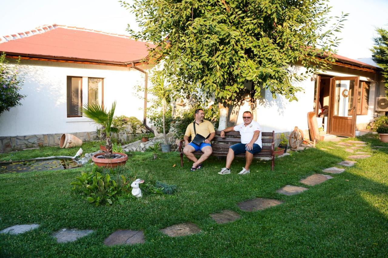 Guest House Raiski Kаt Mezek Exterior foto