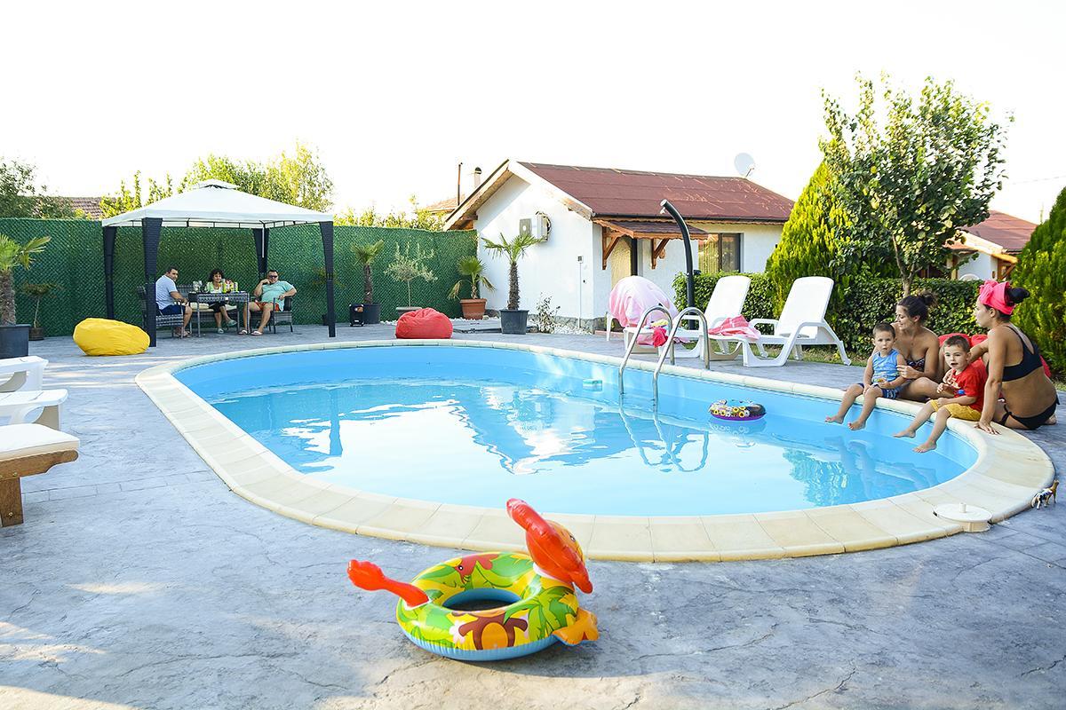 Guest House Raiski Kаt Mezek Exterior foto